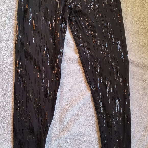 GUESS sequin black leggings, New with Tags (teen size) - Picture 3 of 6